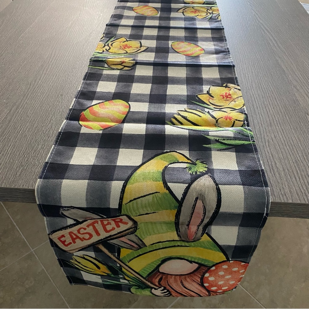 Easter table runner Party Holiday Banquet Decoration  13”x72” NEW